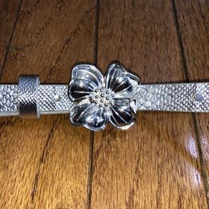 Lilly Pulitzer Accessories - Lilly Pulitzer silver flower belt Lilly Pulitzer Accessories - Lilly Pulitzer silver flower belt